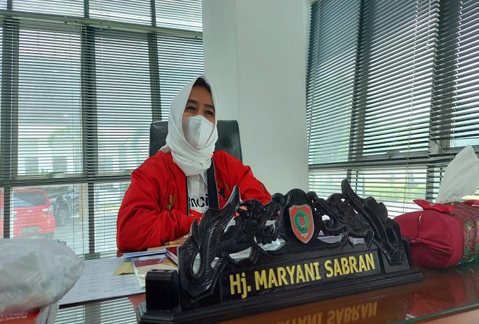 Anggota DPRD Kalteng Fraksi PDI Perjuangan Hj Maryani Sabran
