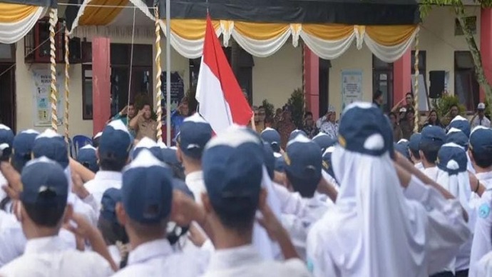 Memperingati Hari Pendidikan Nasional (Hardiknas), Kesatuan pendidikan Sekolah Dasar (SD) dan Sekolah Menengah Pertama (SMP) Kota Palangka Raya, melaksanakan upacara bendera di Sekolahnya masing-masing, Selasa (2/5/2023). (FOTO : IST)