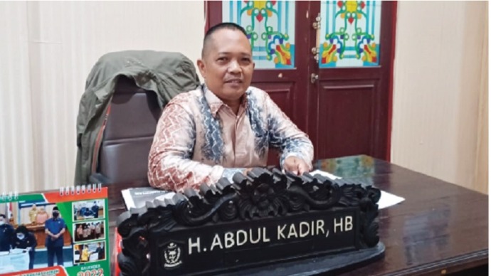 Wakil Ketua Komisi IV DPRD Kotim, H Abdul Kadir, berharap pemerintah daerah memperbaiki jalan menghubungkan Kecamatan Cempaga dan Seranau