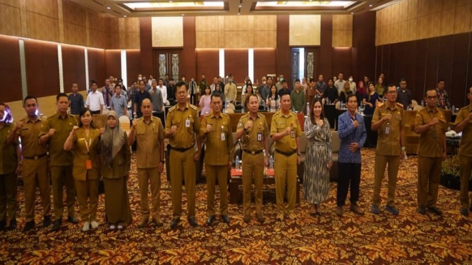 Kegiatan Bimtek dan sosialisasi Implementasi Perizinan Berusaha Berbasis Risiko Tahun 2023, di Swiss-Belhotel Danum Palangka Raya, Selasa (6/6).(MMC KALTENG)