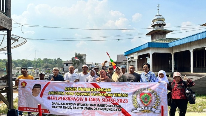 Anggota DPRD Kalteng Achmad Rasyid, saat reses di wilayah Kabupaten Barito Selatan, beberapa waktu yang lalu (FOTO : DPRD Kalteng)