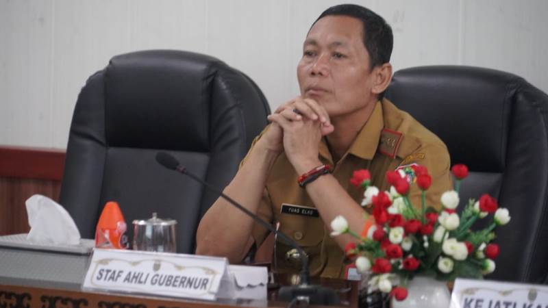 Sahli Gubernur Bidang Ekonomi, Keuangan dan Pembangunan, Yuas Elko hadiri Rakor Pengendalian Inflasi Tahun 2025 secara virtual, Senin (10/2/2025). (MMCKALTENG)