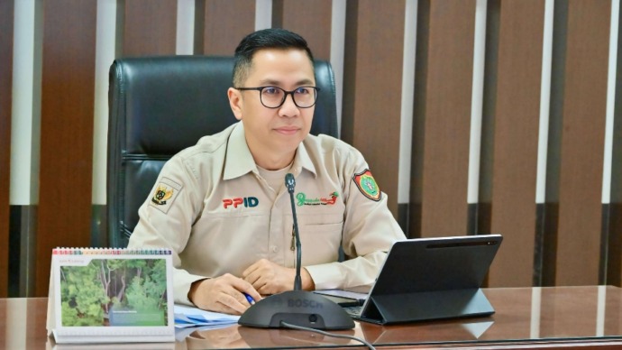 Kepala Bapperida Provinsi Kalteng Leonard S. Ampung saat menyampaikan Paparan secara online pada Jumat (14/2/2025). (MMCKALTENG)