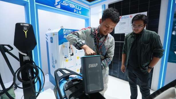 PT PLN (Persero) kembali ikut serta dalam mendukung Gelaran IIMS 2025 yang telah resmi dibuka pada Kamis (13/2). (FOTO PLN)