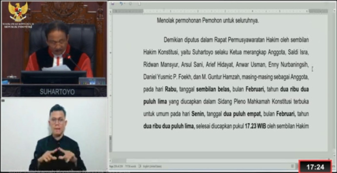 Ketua MK, Suhartoyo, saat membacakan amar putusan di Mahkamah Konstitusi (MK) Senin sore (24/2/2025). (FOTO: TANGKAP LAYAR)