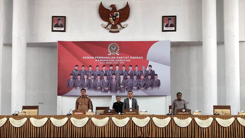 Ketua DPRD Kabupaten Seruyan, Zuli Eko Prasetyo saat memimpin rapat paripurna penyampaian hasil reses di Aula DPRD setempat, Senin (10/2). (Foto : Edy/Prokalteng.co)