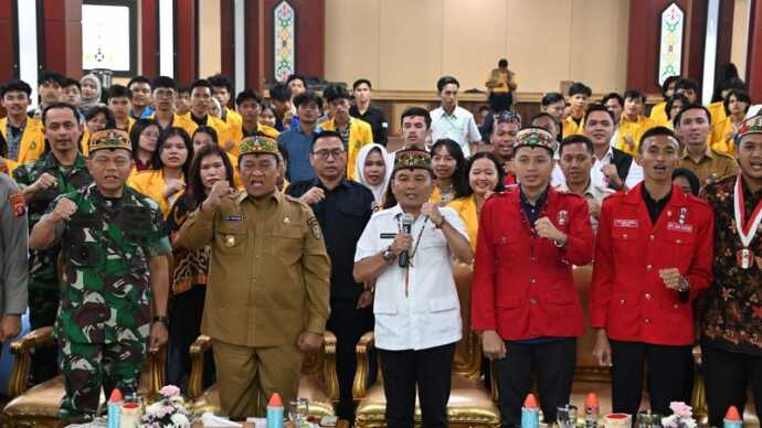 15_Agustiar_Edy Pratowo