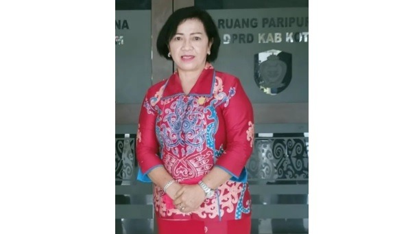 30_DPRD Kotim_Dra Rinie