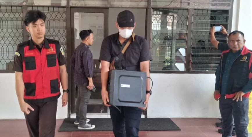 Barang bukti yang disita dari Kantor Setwan DPRD Kotim