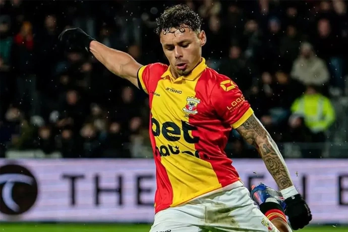 Debut Dean James di Liga Eropa musim ini. (Instagram@deanjames)