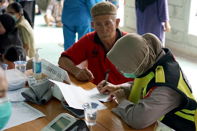 Kegiatan posyandu keliling Rumkit Bhayangkara Tingkat III Palangka Raya di Posyandu Kalibata Indah, Kota Palangka Raya pada Selasa (131). (Foto Humas Polda Kalteng)