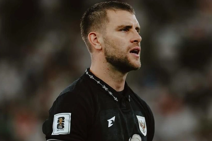 Kiper Timnas Indonesia, Maarten Paes