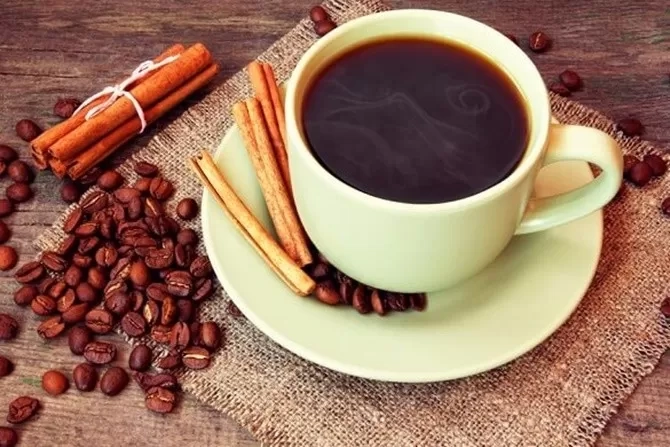 Minum kopi campur cinnamon dipercaya bisa memberikan efek bagi kesehatan.Home Grounds