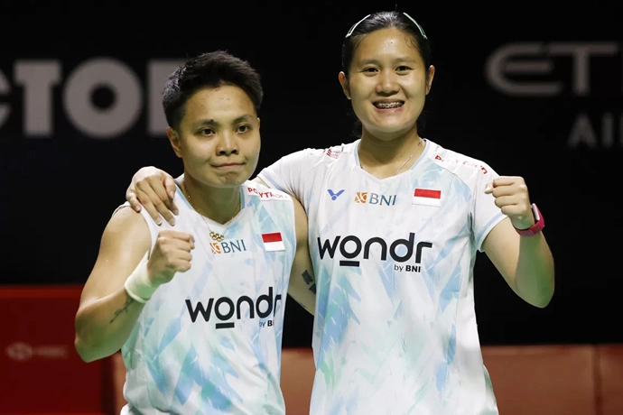 Pasangan Ganda Putri Indonesia Lanny Tria Mayasari dan Apriyani Rahayu