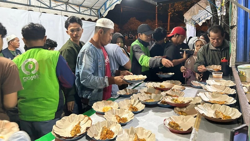 26_Makan Sahur Gratis