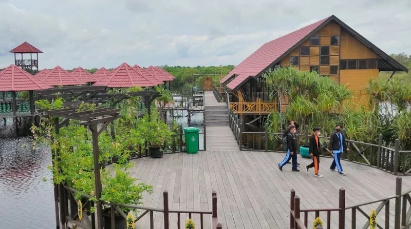 ec993ac3-e707-43c5-be74-5ea519472633