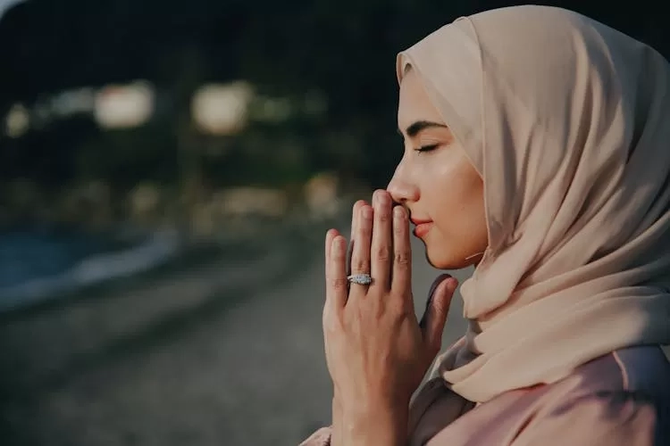 Ilustrasi puasa ramadhan yang bisa menjadi refleksi kesehatan mental