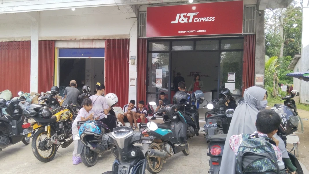 Paket Mengendap di Gudang, Ada yang Tiba-Tiba Diretur, Pelanggan J&T Mengeluh