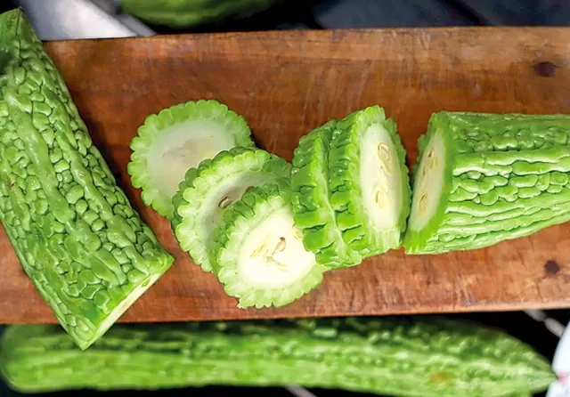 Pare memang pahit, tapi khasiatnya bisa untuk mengendalikan gula darah, antikanker, dan antioksidan