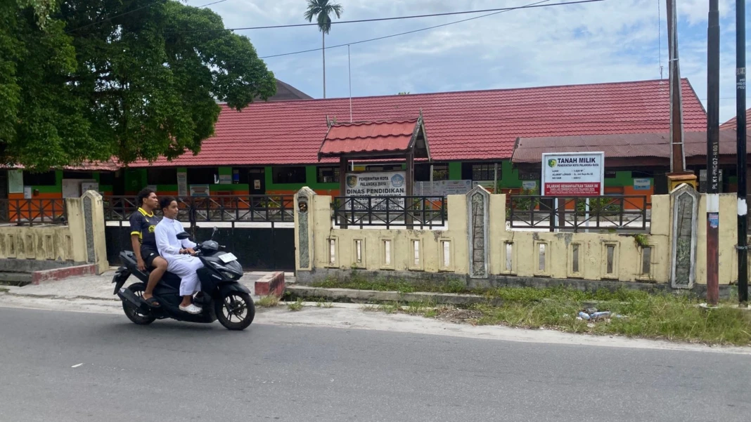 27_Pembatasan Media