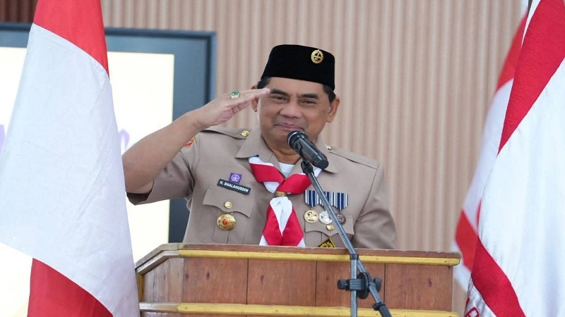 9_BUpati Shalahuddin