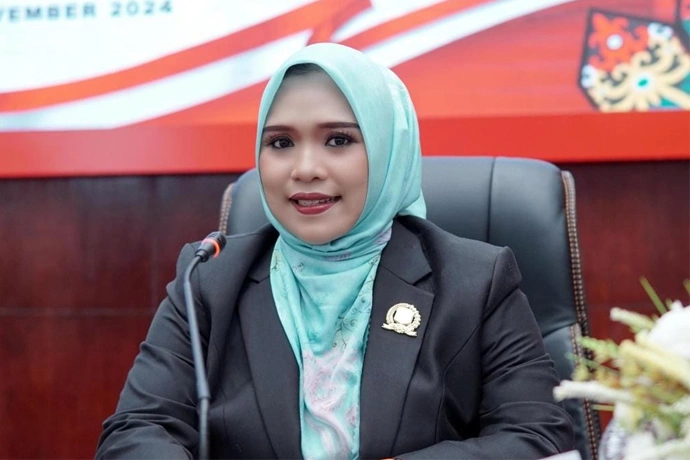 Dina Maulidah