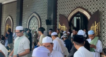 Ribuan Warga Rayakan Idulfitri di Masjid Kubah Kecubung, Wakil Wali Kota Ajak Silaturahmi