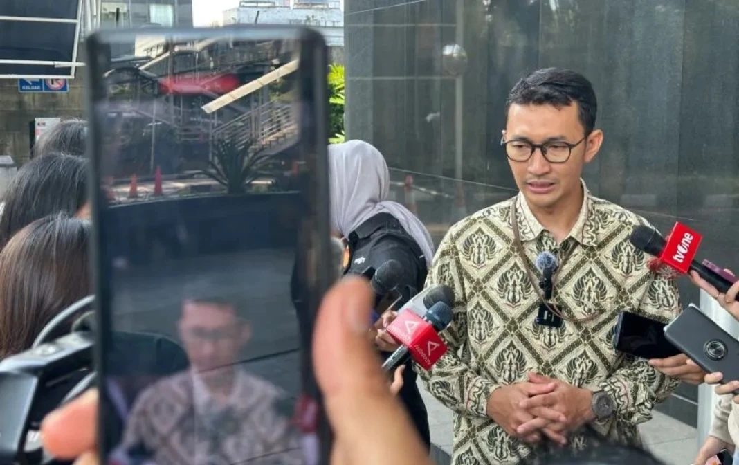 Juru Bicara Komisi Pemberantasan Korupsi Budi Prasetyo memberikan keterangan di Gedung Merah Putih KPK, Jakarta