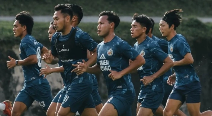17_Semen Padang
