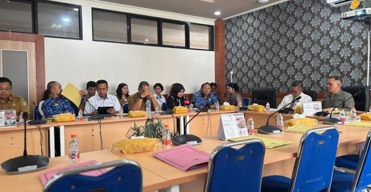 28_Rapat DPRD Kota