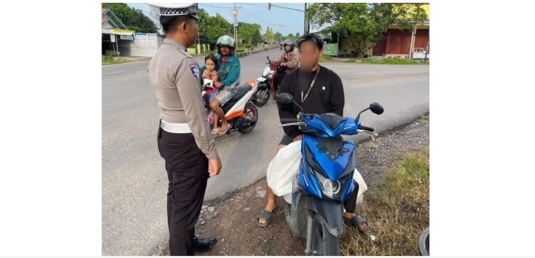 Wajib Menggunakan Helm bagi Setiap Pengendara Maupun Penumpang Sepeda Motor