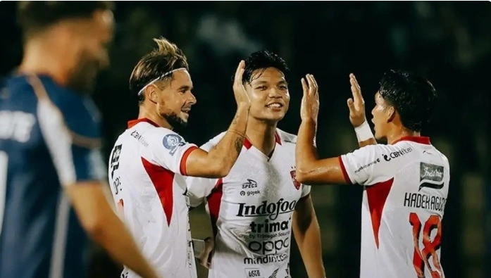 8_Bali United
