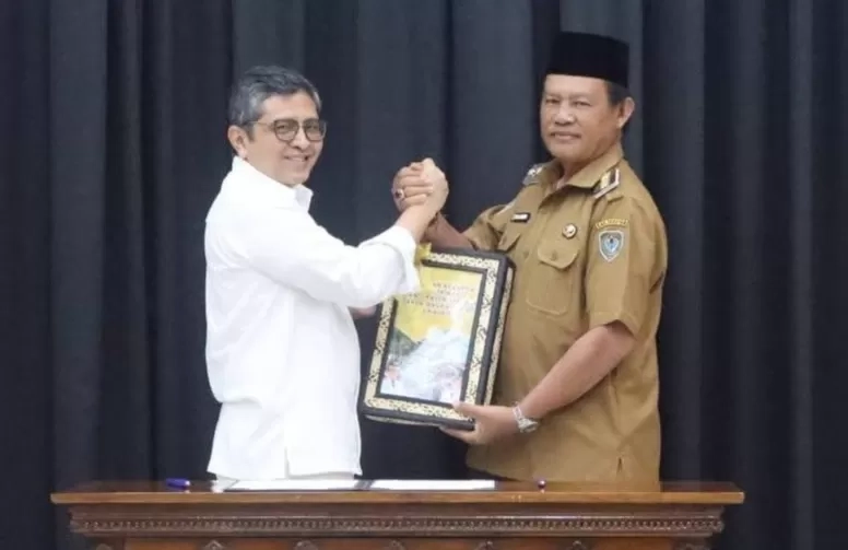 bupati-seruyan-2695503285