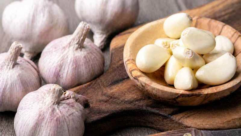 Sering Makan Bawang Putih Ternyata Bisa Berbahaya Ini Efek Samping yang Perlu Diwaspadai