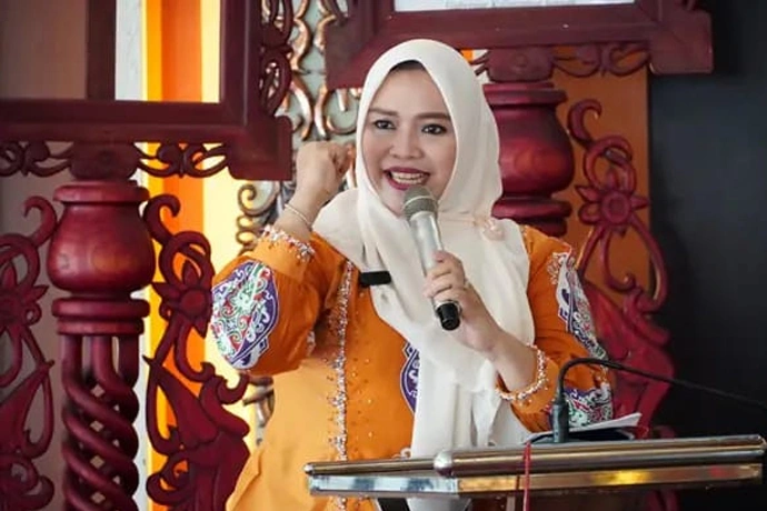 Dina Maulidah