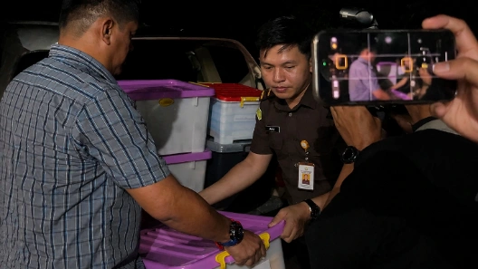 Kejari Geledah Kantor KPU Palangka Raya, 10 Kotak Dokumen dan Perangkat Elektronik Diamankan