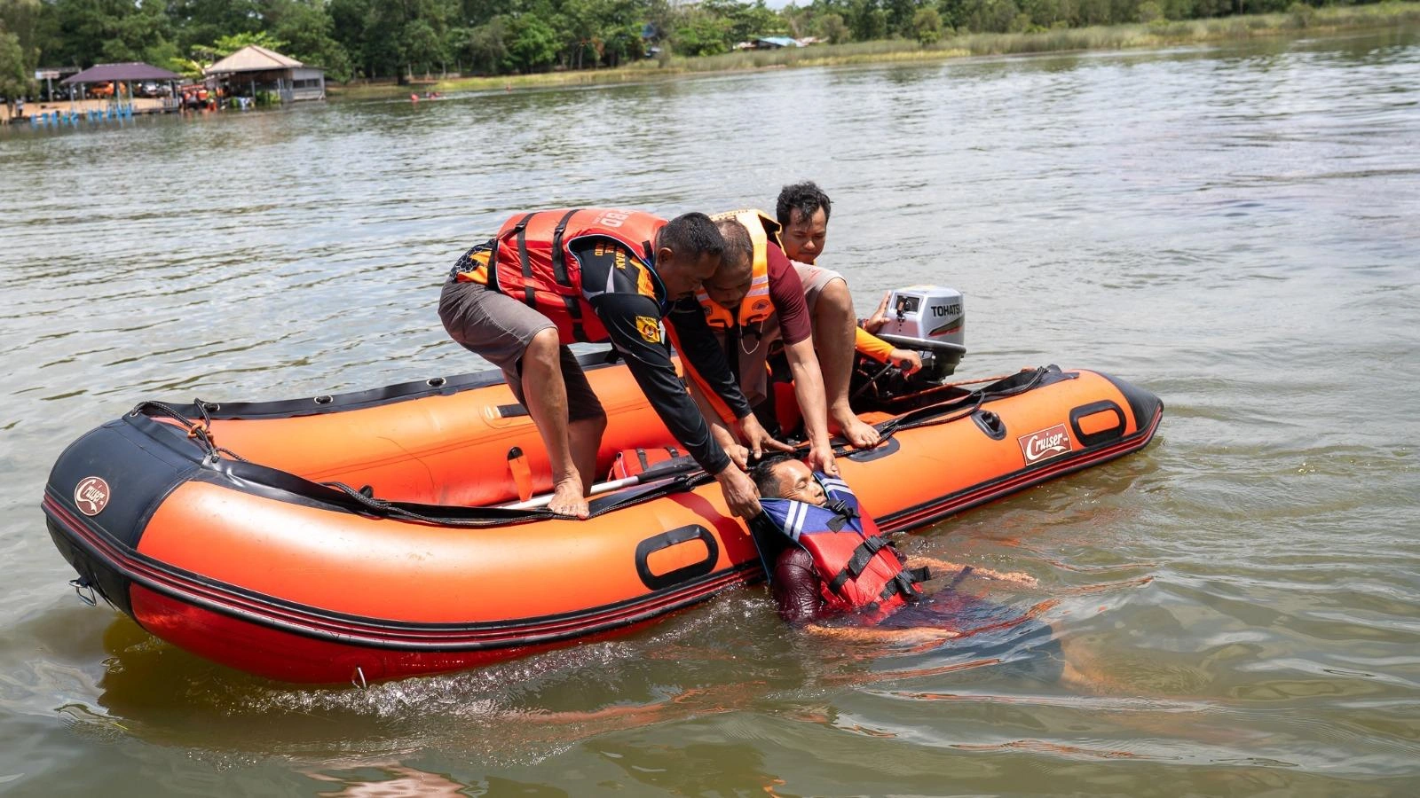 Momen Hari Buruh! PLN Perkuat Relawan Bencana, Bantuan Rp200 Juta Digelontorkan