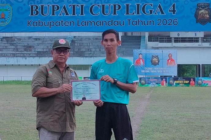 Sepuluh Wasit Muda Lamandau Resmi Kantongi Sertifikat C-III PSSI