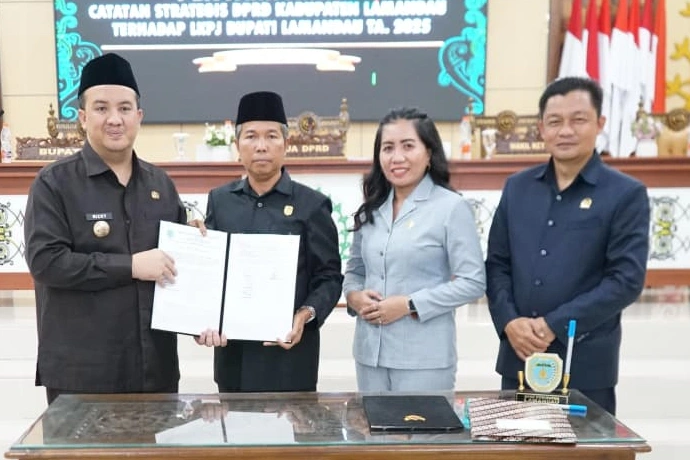 Bupati Lamandau Hadiri Rapat Paripurna Penyampaian Catatan Strategis LKPJ 2025