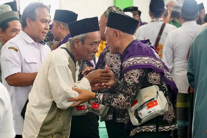 Lepas 47 Calon Jemaah Haji, Sekda Lamandau: Jaga Kesehatan dan Nama Baik Daerah