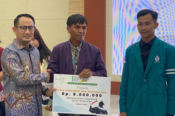 Perkuat Komitmen Pendidikan, Pemko Palangka Raya Luncurkan Beasiswa dan “Kampung Keren”