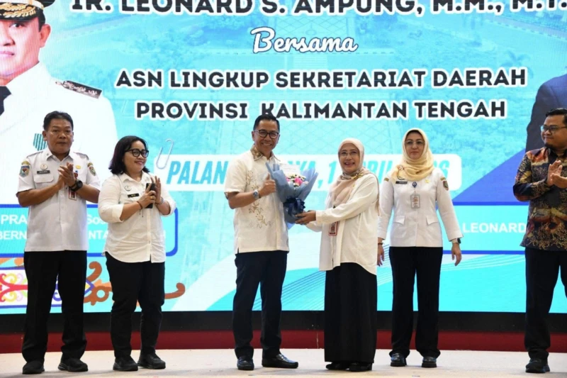 Akhiri Pengabdian 35 Tahun, Leonard S. Ampung Sampaikan Pesan untuk ASN