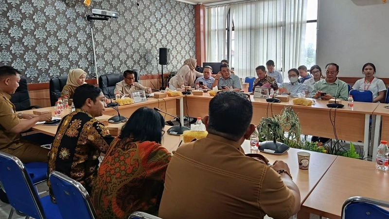 11_Rapat DPRD