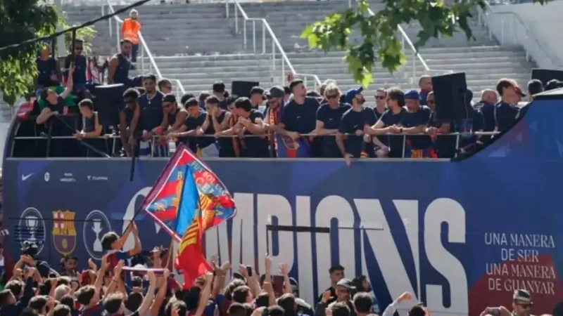 12_Parade Juara