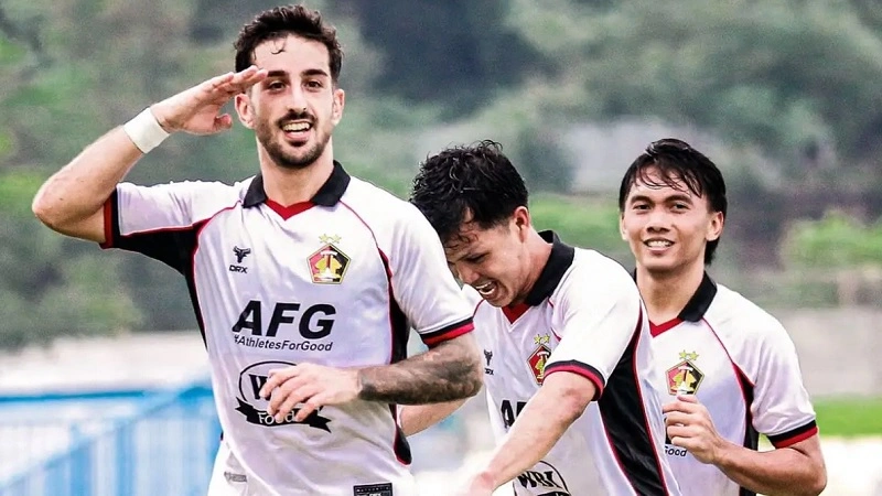 Persik vs Persija: Ambisi Macan Putih dan Tekad Bangkit Macan Kemayoran