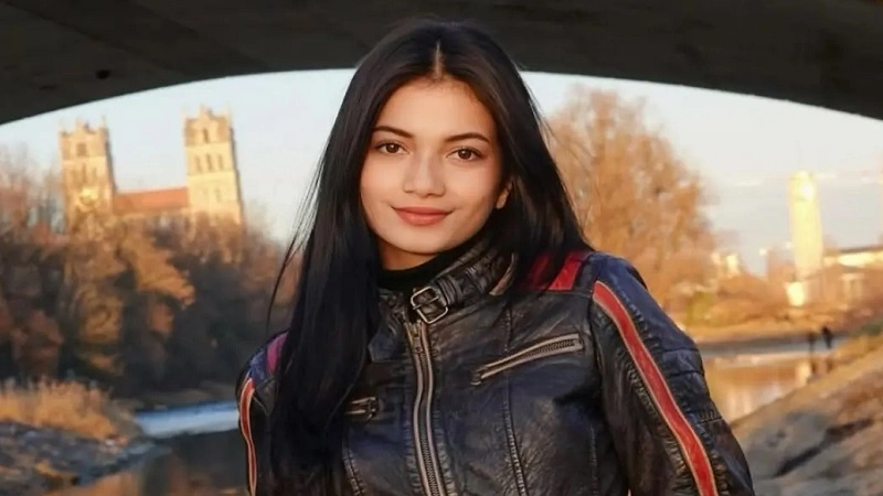 Ratu Sofya Bermasalah dengan Keluarga Dipicu Film Tampilkan Adegan Dewasa