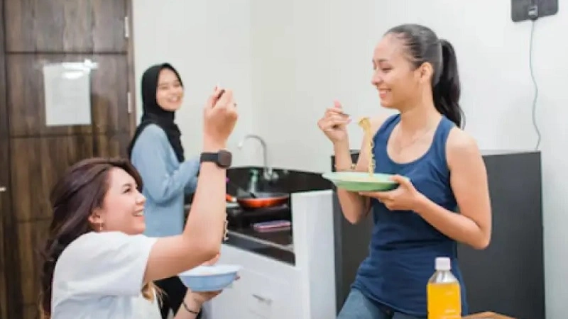 28_Makan