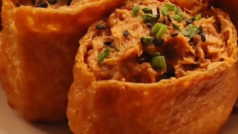 Spicy Tuna Inari: Perpaduan Nasi Sushi dan Tuna Pedas