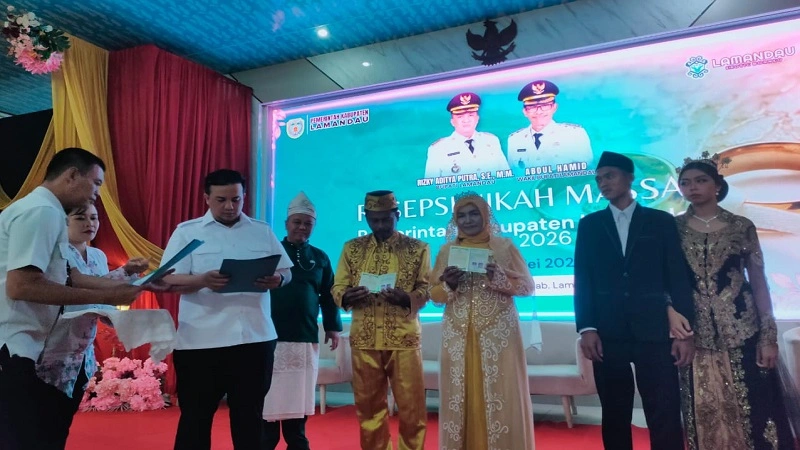 Nikah Massal, Bupati Rizky : Ciptakan Keluarga Berkualitas dan Memiliki Pengakuan Hukum yang Sah