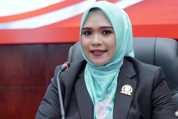 Dina Maulidah